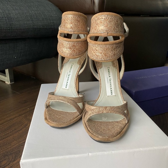 Like New Camilla Skovgaard Heels - Picture 2 of 9